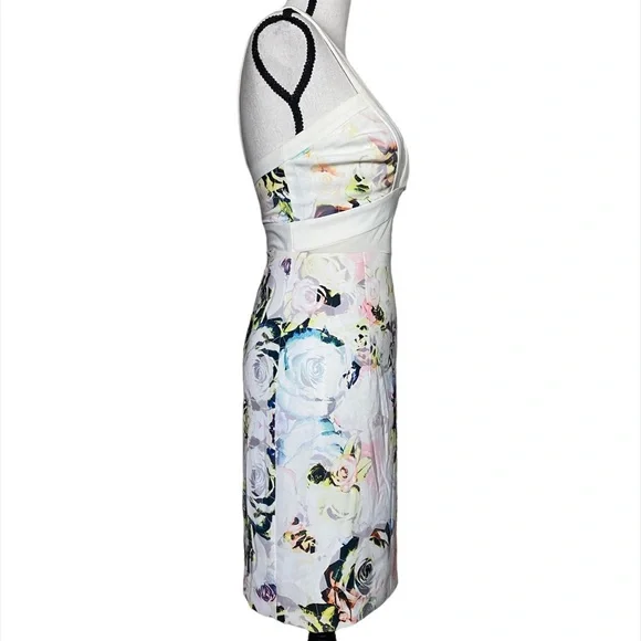 Minty Meets Munt Floral Mesh Panel Mini Dress - Picture 3 of 8